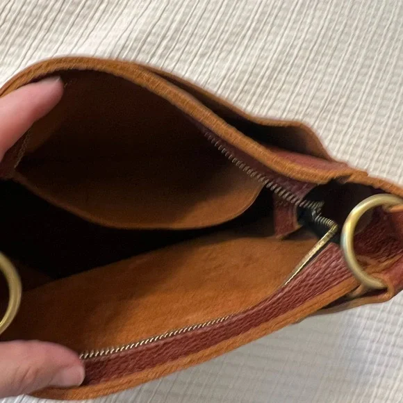 Portland Leather Nutmeg Shoulder Bag - Picture 7 of 11